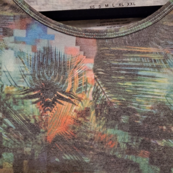 Tavik tropical pattern tee from the Bay - Picture 2 of 3